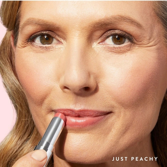 🦋 Laura Geller Jelly Balm Hydrating Lip Color Lipstick (in Just Peachy) - Picture 4 of 7